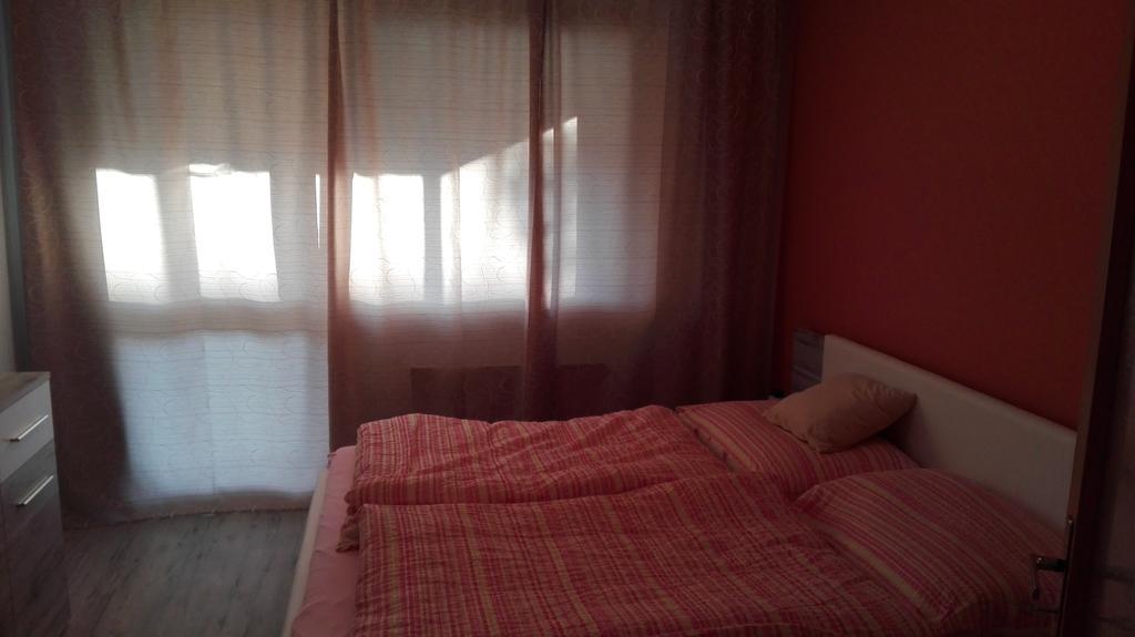 Apartman Jarosova ซนอยโม ภายนอก รูปภาพ