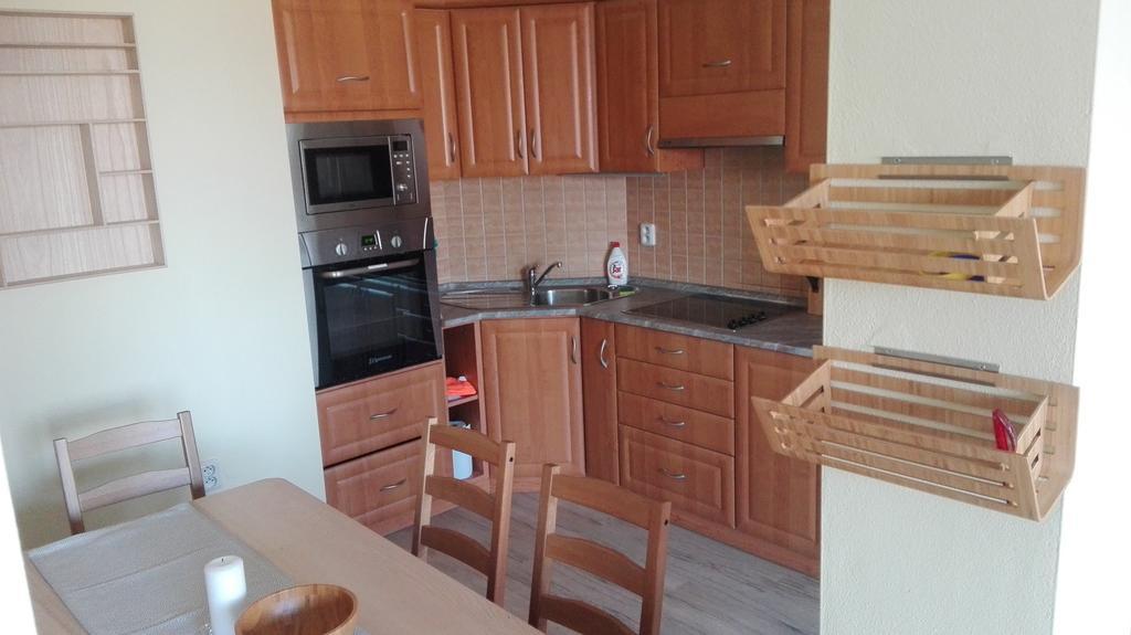 Apartman Jarosova ซนอยโม ภายนอก รูปภาพ