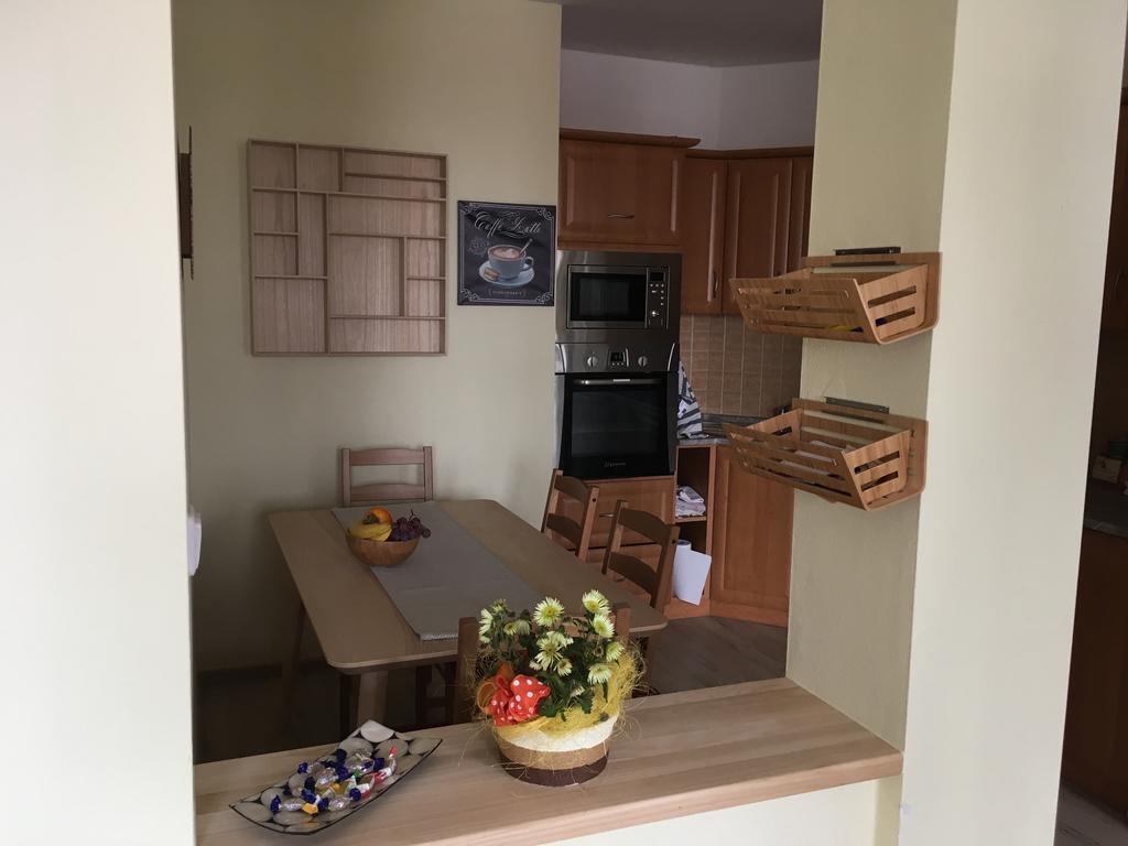 Apartman Jarosova ซนอยโม ภายนอก รูปภาพ
